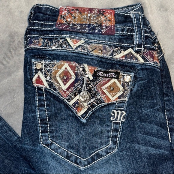 Miss Me Relaxed Boot Jeans Women’s Size 28 - Picture 3 of 13